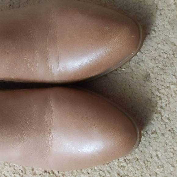Bella Vita Tan Porter Shooties Heeled Ankle Shoes Size 6W - Picture 12 of 13